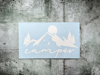 Minimalistisches Wohnmobil Sticker Motiv mit Bergen