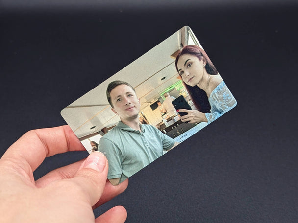 Personalisierte Fotokarte aus Aluminium mit Foto & Namen – Geschenk für Paare