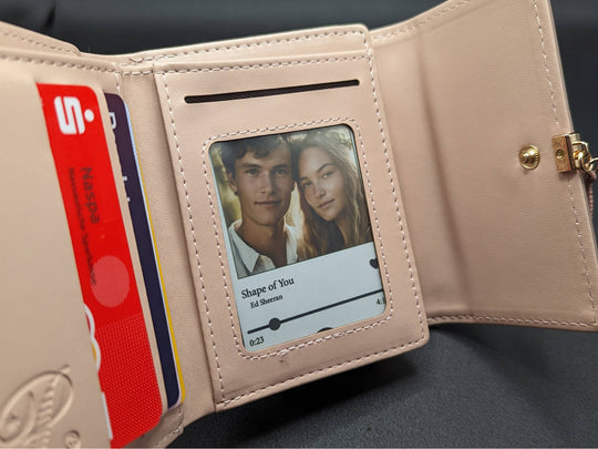 Personalisierte Foto-Karte mit Musik im Portemonnaie – individuelles Fotogeschenk mit Lieblingslied