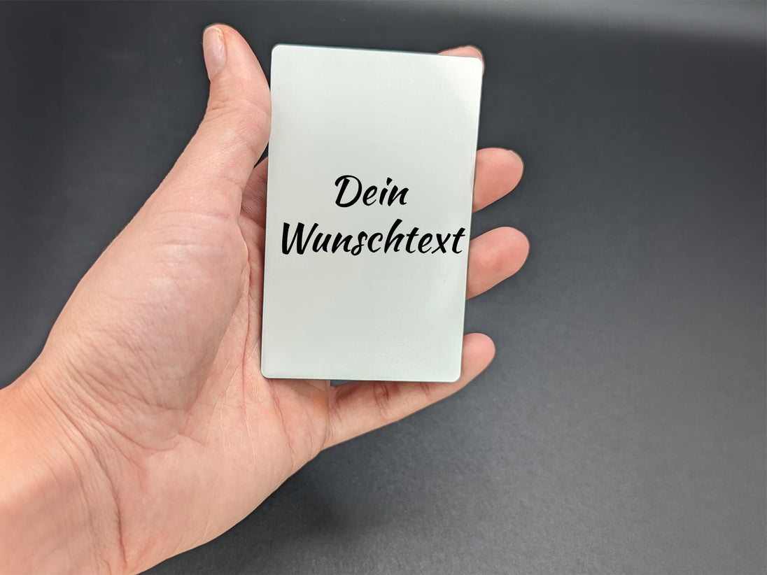 Foto-Visitenkarte aus Aluminium – Rückseite mit vertikalem Wunschtext