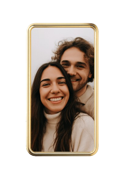 Goldenes Feuerzeug mit Foto von einem Paar – personalisiertes Geschenk