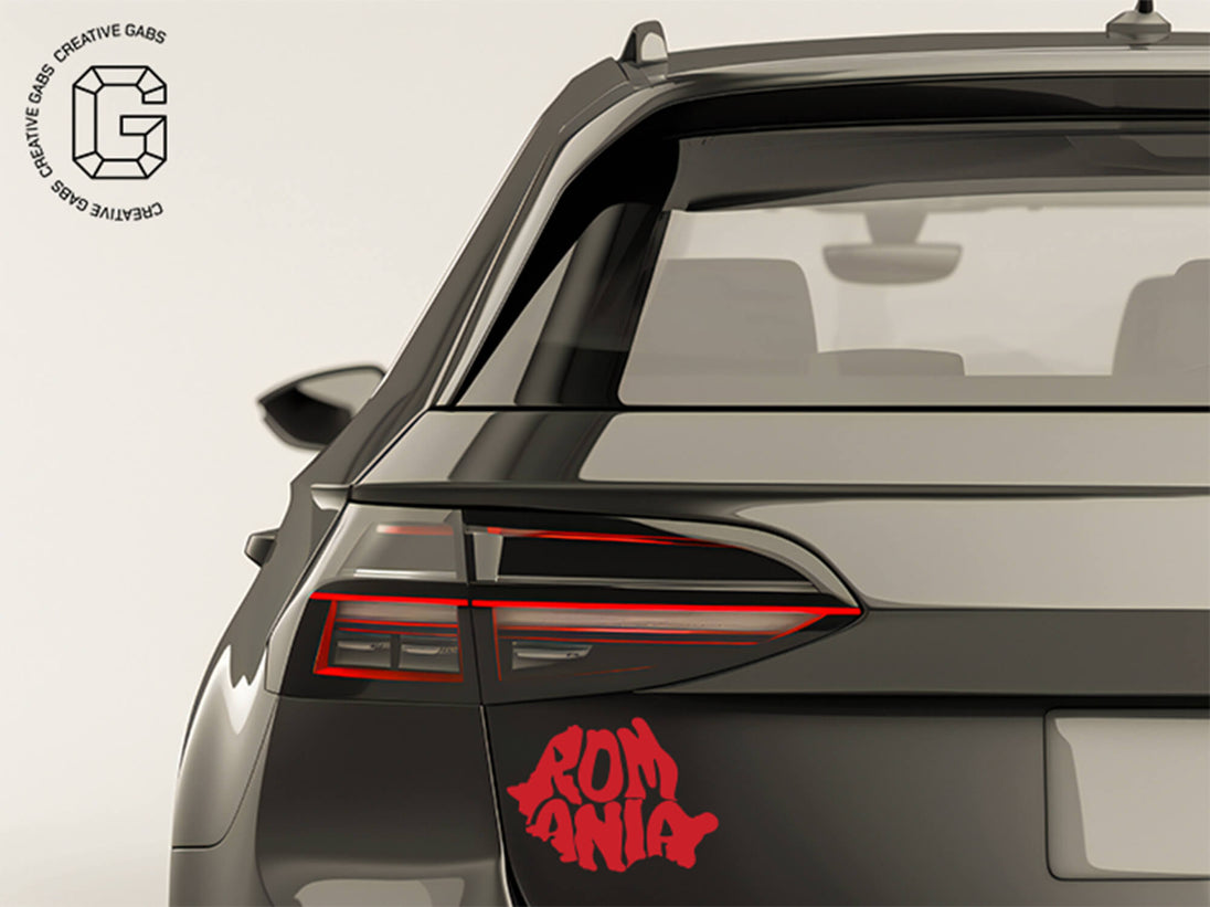 Roter Rumänien Vinylsticker auf der Rückseite eines Fahrzeugs – auffällige Platzierung

