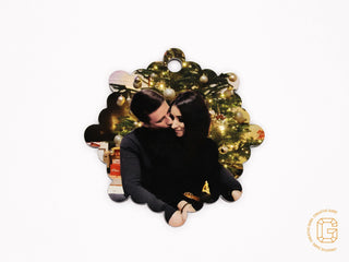 Weihnachtsbaum Anhänger in Schneeflockenform – personalisiert mit Foto als besonderes Weihnachtsgeschenk