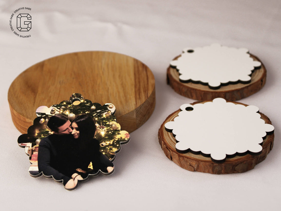 Individuelle Weihnachtsbaumkugel mit Foto – festliche Dekoration in Schneeflockenform